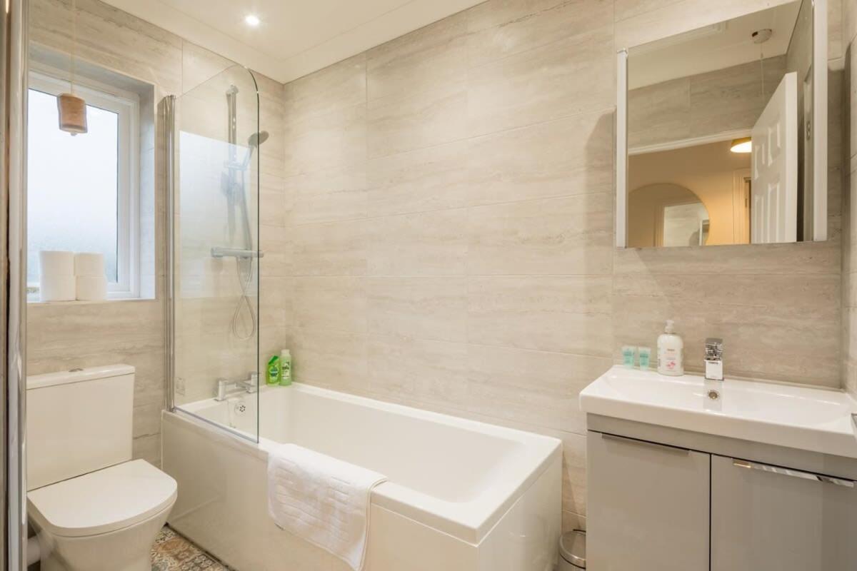 Lovely 1 Bed Apartment With Free Parking & Garden Cambridge Zewnętrze zdjęcie