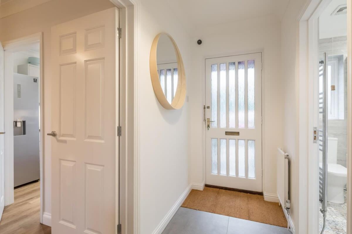 Lovely 1 Bed Apartment With Free Parking & Garden Cambridge Zewnętrze zdjęcie